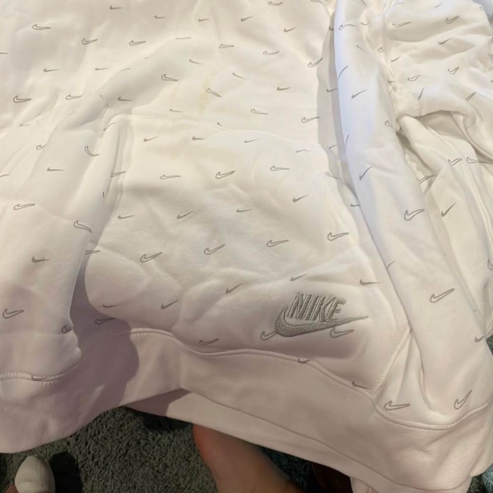Niki sweat shirt